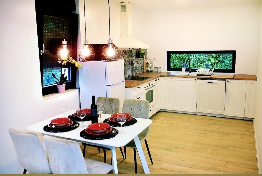 Kuca Za Odmor Deda Pepo Villa Micevec Luaran gambar