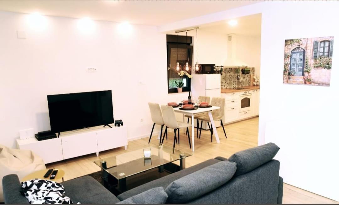 Kuca Za Odmor Deda Pepo Villa Micevec Luaran gambar